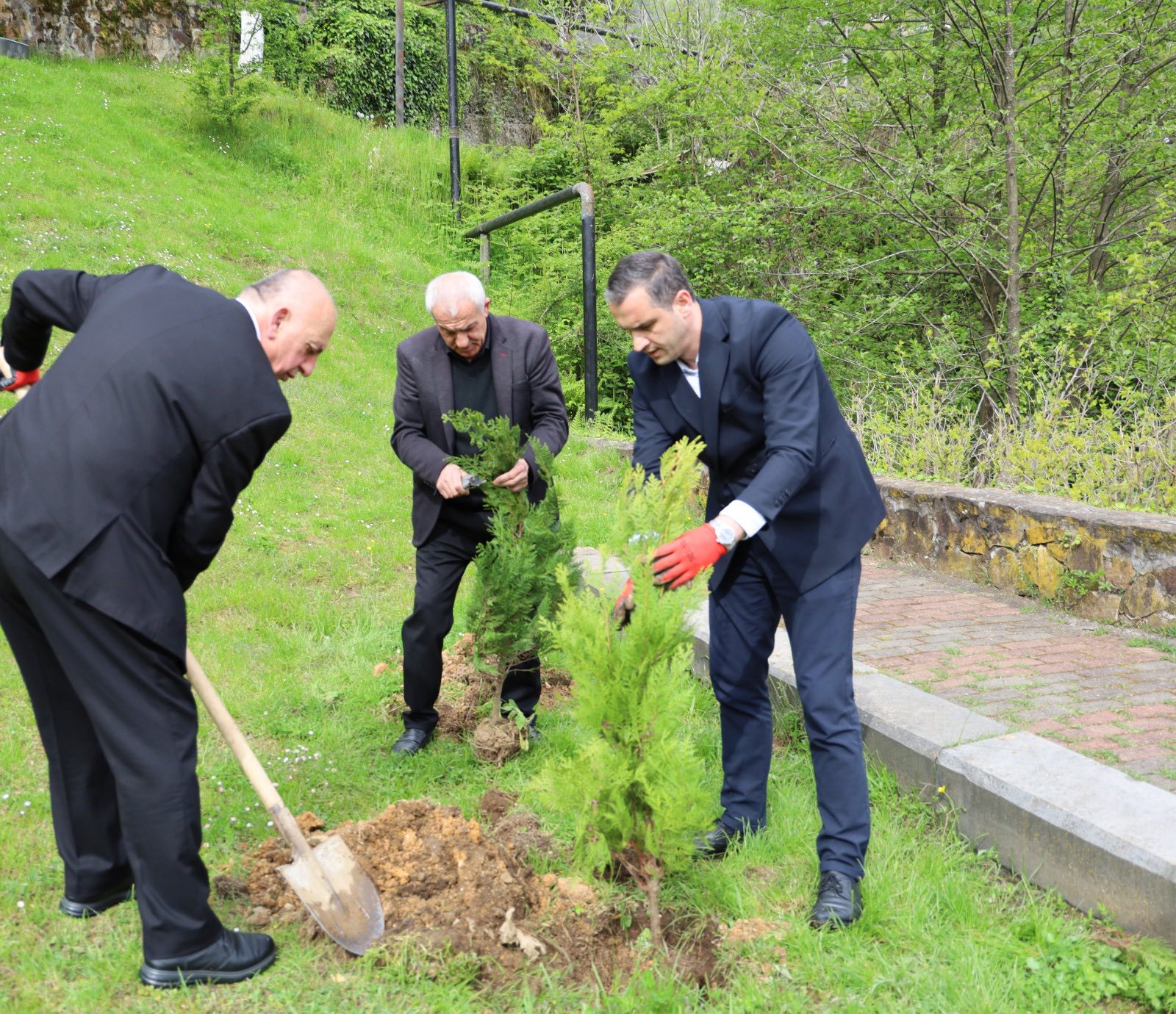 22 აპრილს დედამიწის დღე აღინიშნება